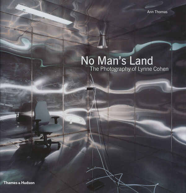 Lynne Cohen – No Man's Land (*Hurt)